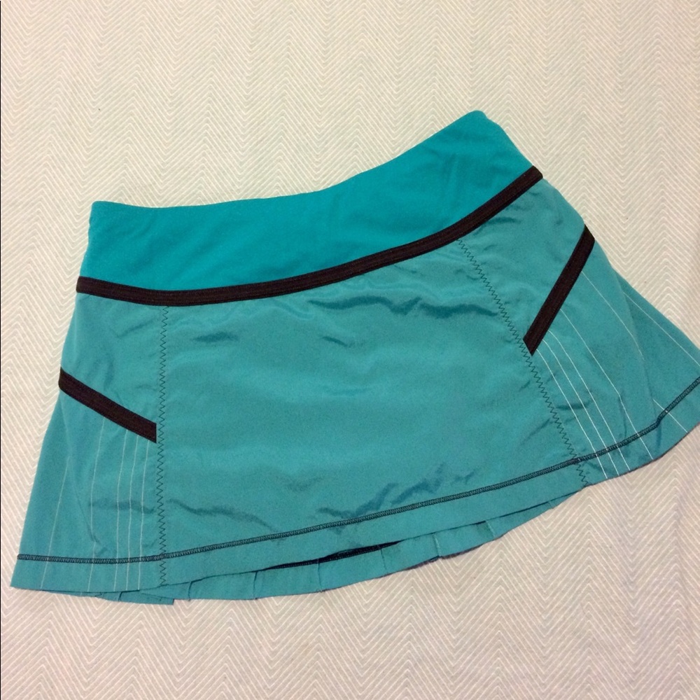 Lululemon Teal Tennis Skirt sz 6